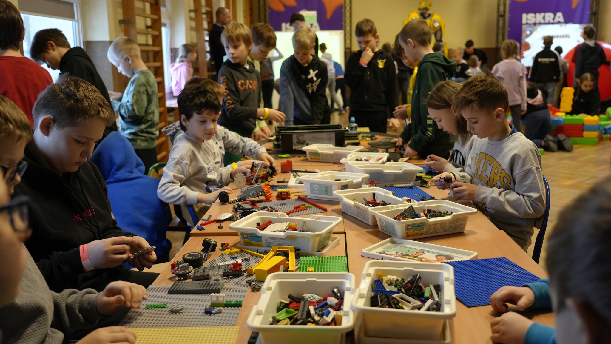Ferie z powiatem Budujemy drogę - warsztaty kreatywne z Powiatem