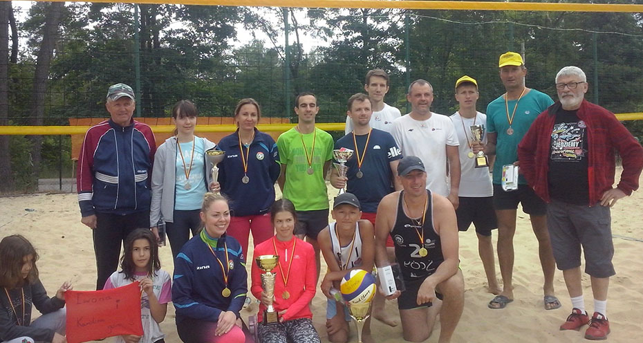 Mistrzostwa Powiatu Łódzkiego Wschodniego w plażowej piłce siatkowej kobiet i mężczyzn